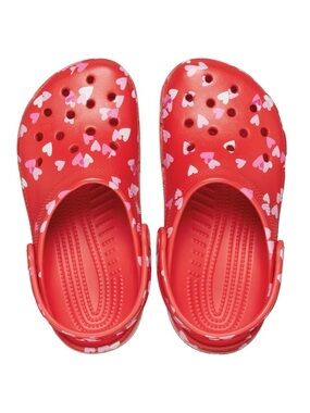 Croc's red heart clogs size J6/8w #clogs #hearts